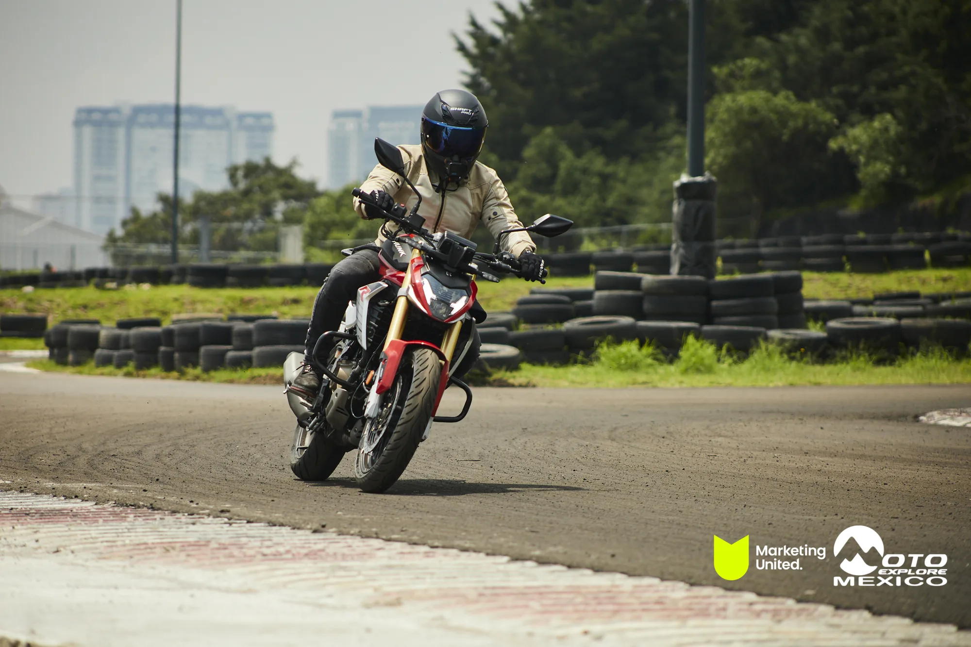 HUNK TRACKDAY 109